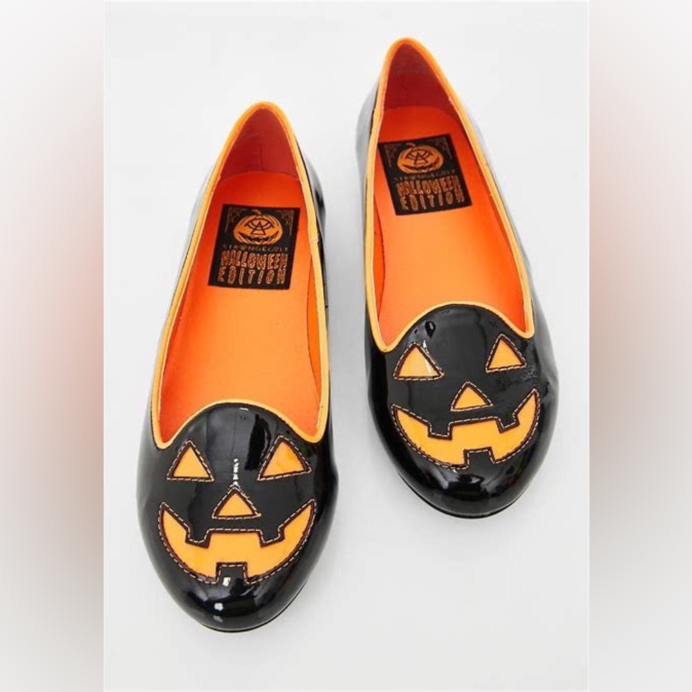 Strange Cvlt Lydia Jackolantern Flats 10M